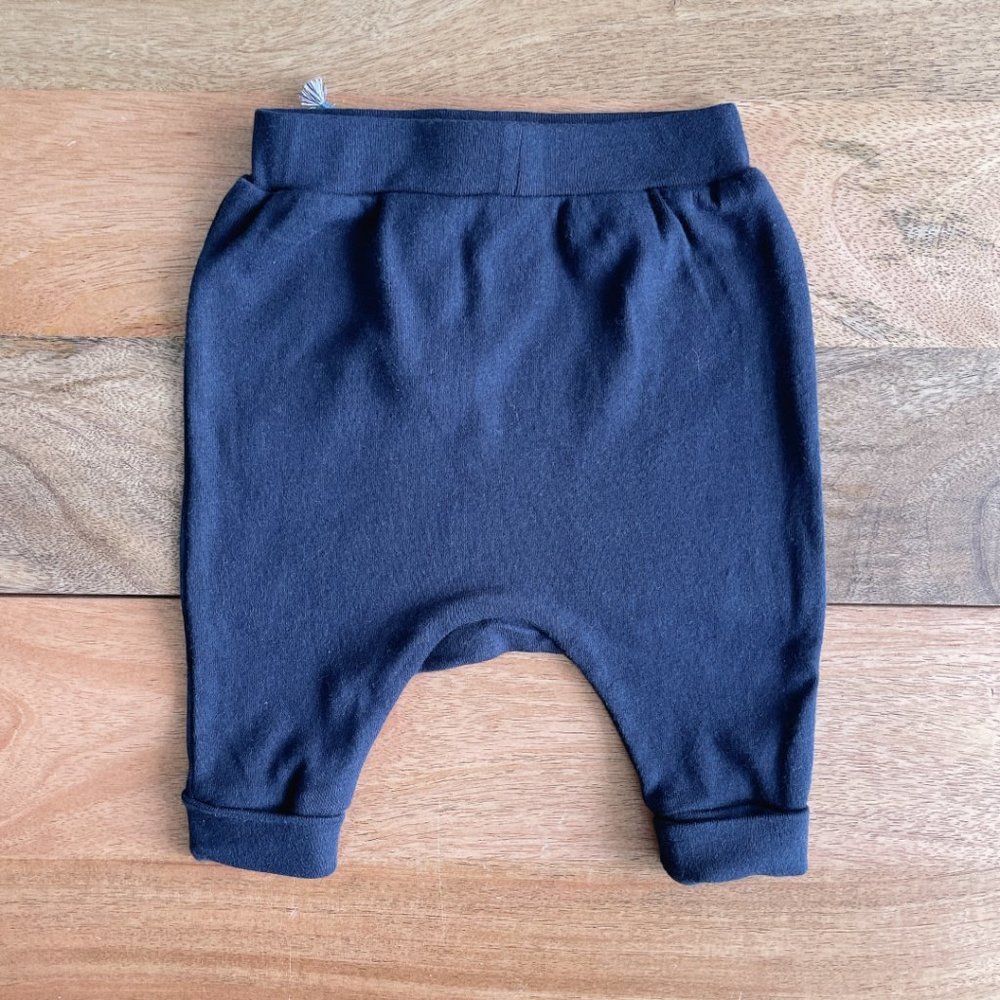 $2 Joe Fresh baby joggers 0-3m blue - Picture 2 of 3